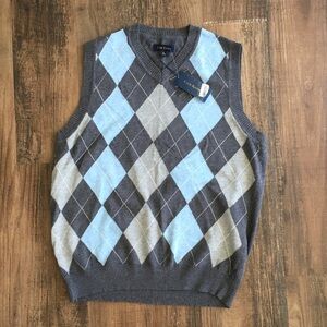 Club Room V-Neck Argyle Sweater Vest in Blue and Gray
